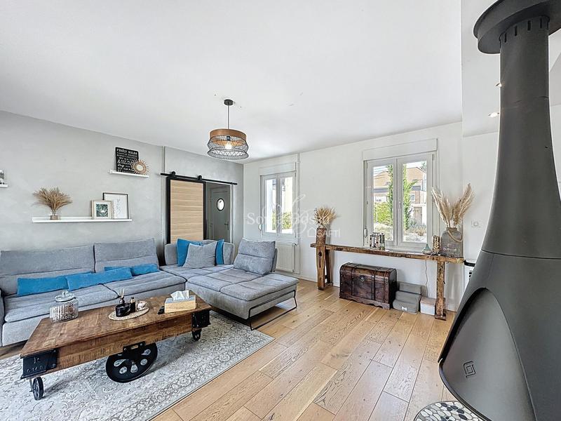 Maison - 195 m² - 7 pièces