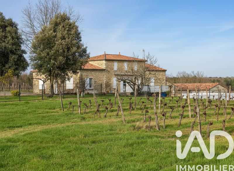 Maison - 200 m² - 7 pièces