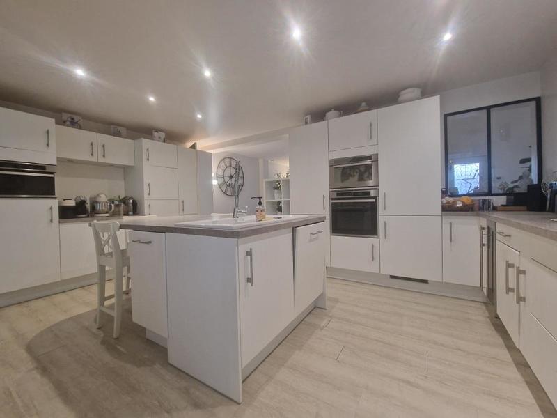 Maison - 147 m² - 5 pièces