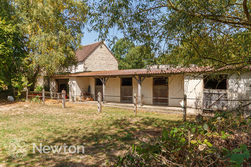 Maison - 340 m² - 14 pièces