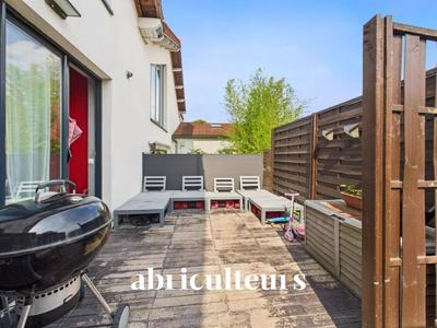 Loft - 117 m² - 6 pièces