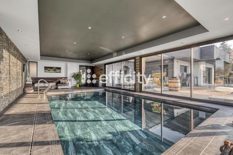 Maison d'architecte - 242 m² - 8 pièces