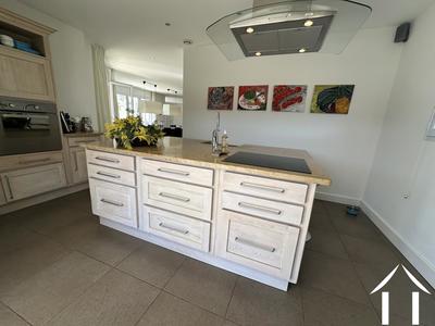 Maison - 212 m² - 6 pièces