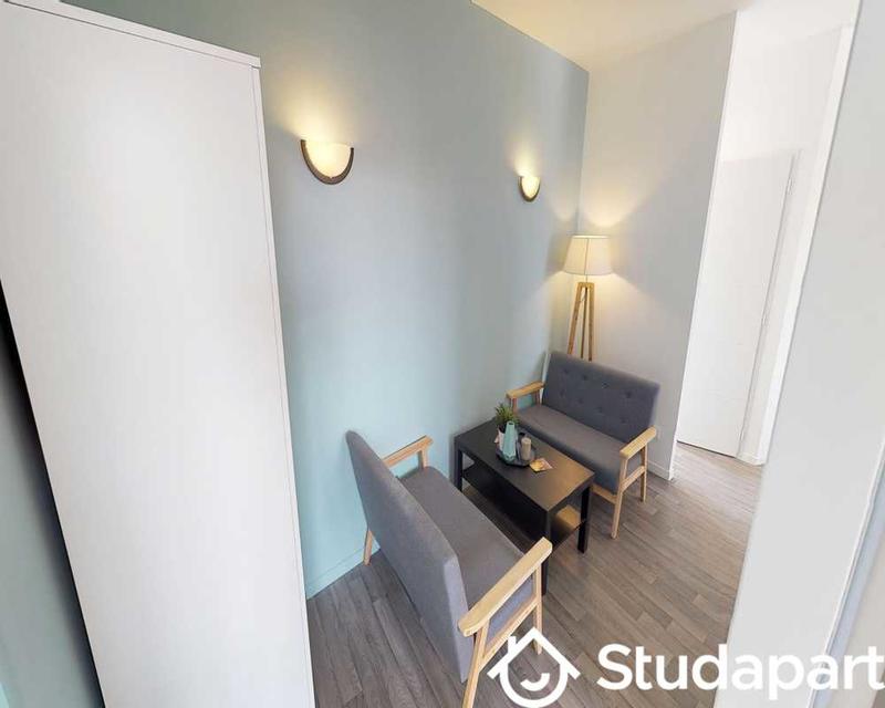 Chambre - 80 m² - 1 pièce