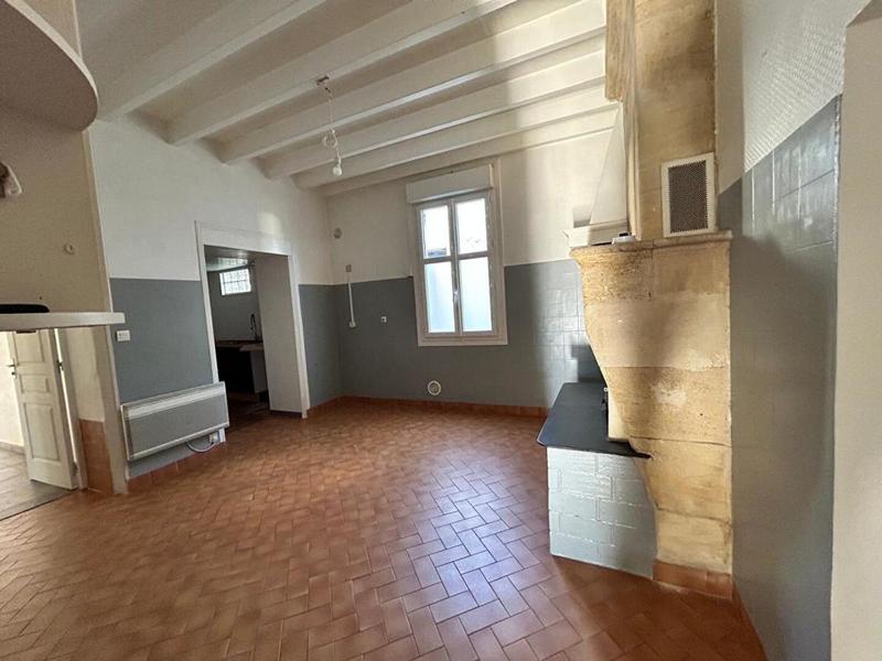 Maison - 201 m² - 7 pièces