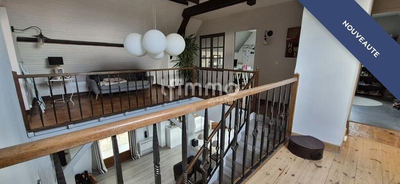 Maison - 226 m² - 8 pièces