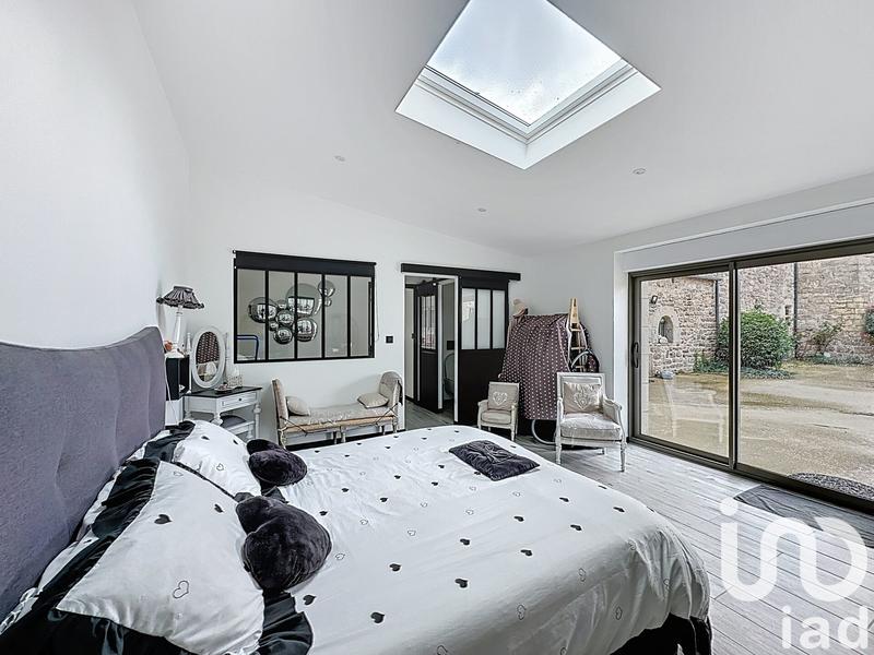 Maison - 312 m² - 8 pièces