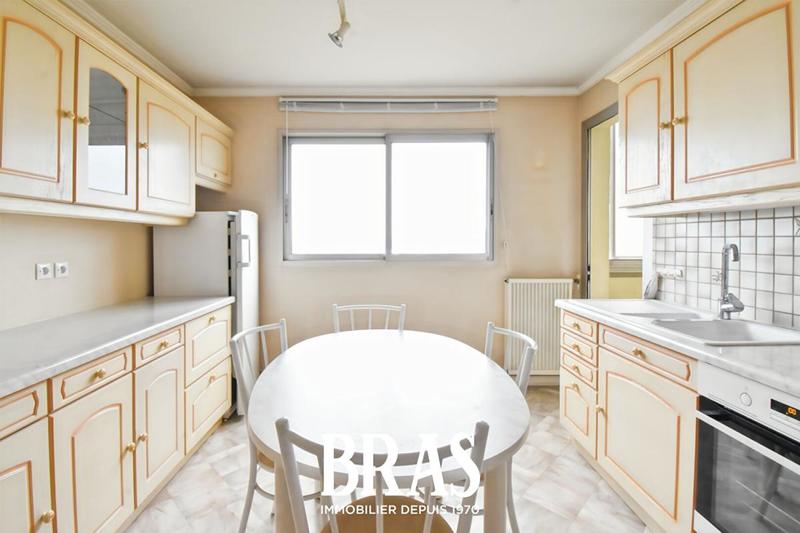 Appartement - 102 m² - 5 pièces