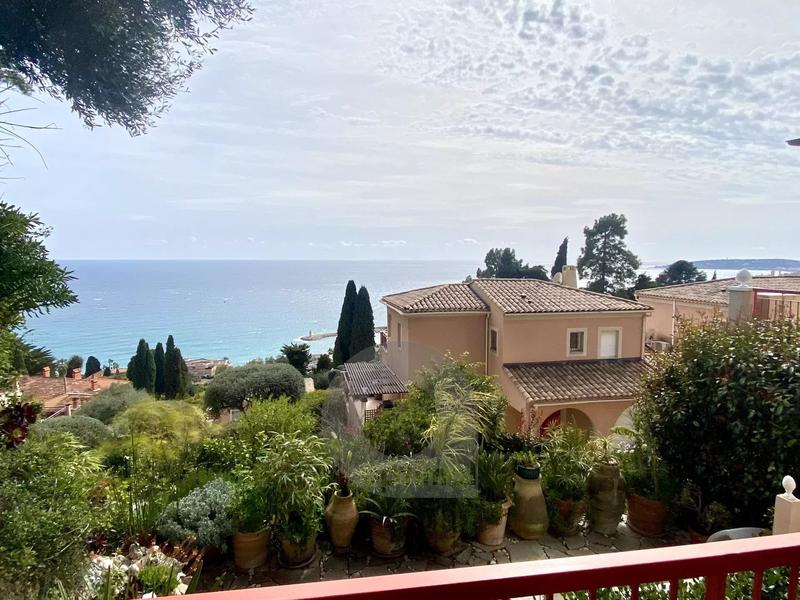 Maison jumelée - 94 m² - 5 pièces