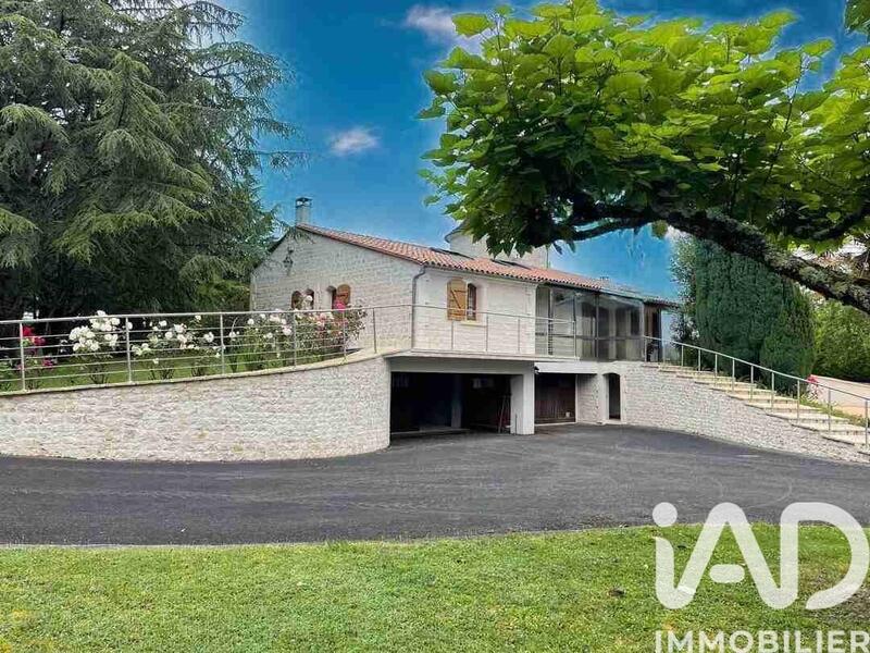 Maison - 150 m² - 6 pièces