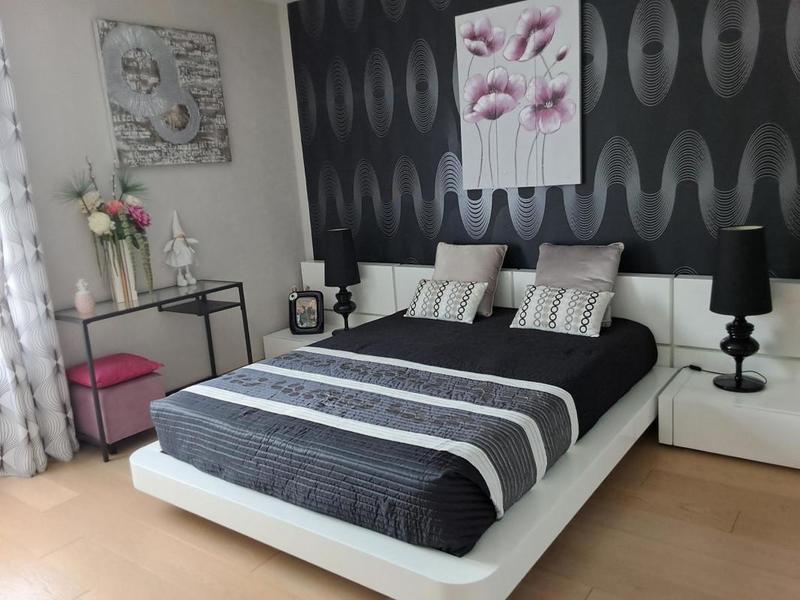 Maison - 240 m² - 6 pièces