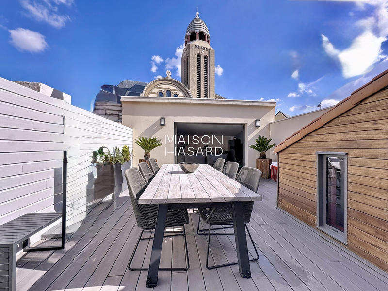 Maison contemporaine - 222 m² - 8 pièces