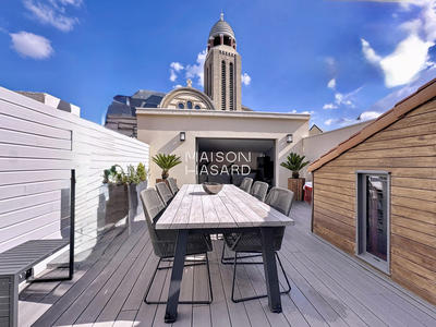 Maison contemporaine - 222 m² - 8 pièces