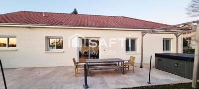 Maison - 213 m² - 8 pièces