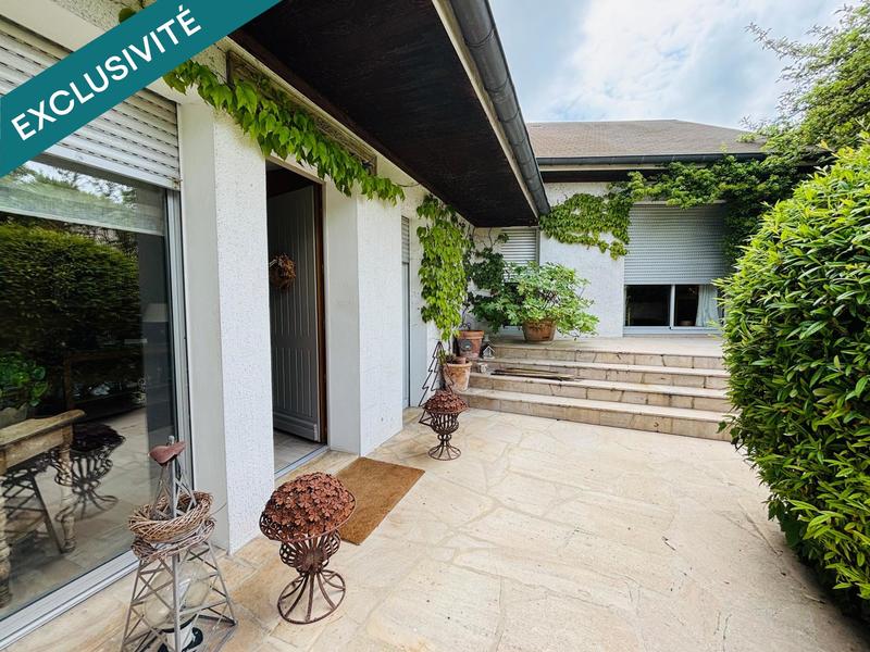 Maison - 244 m² - 7 pièces