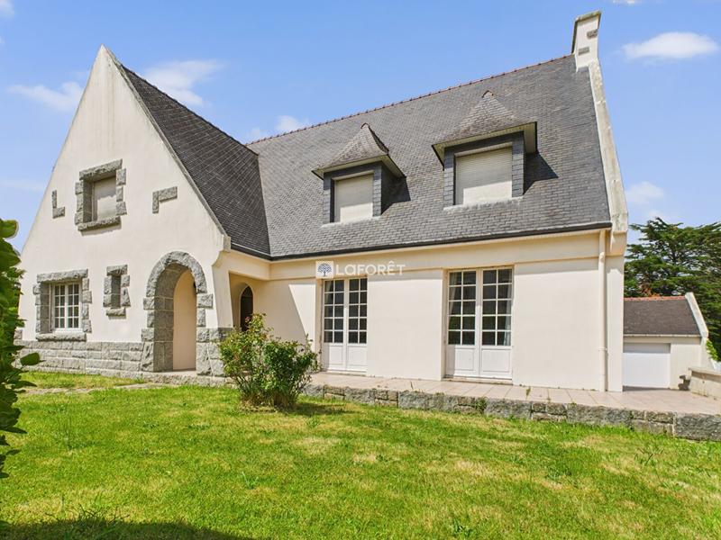 Maison - 204 m² - 8 pièces