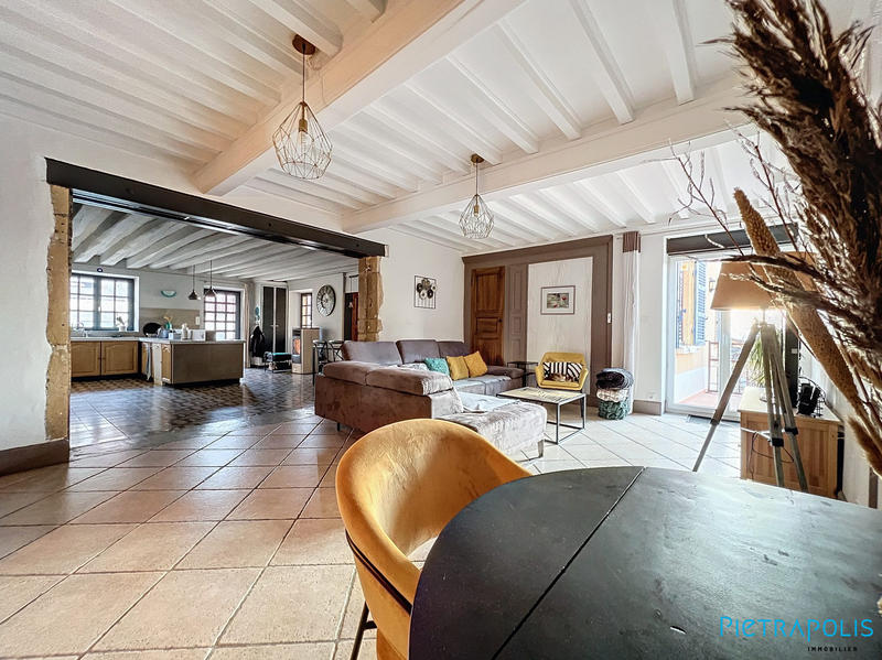 Appartement - 132 m² - 6 pièces