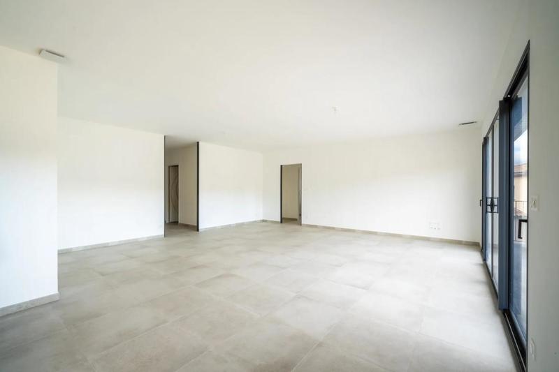 Maison - 266 m² - 5 pièces