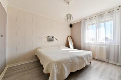 Maison - 180 m² - 6 pièces