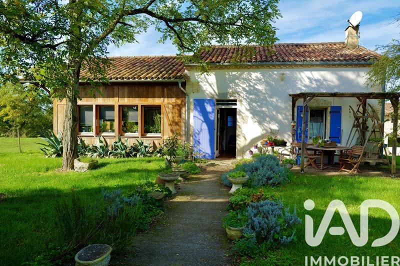 Maison - 706 m² - 16 pièces