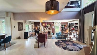 Maison - 164 m² - 7 pièces