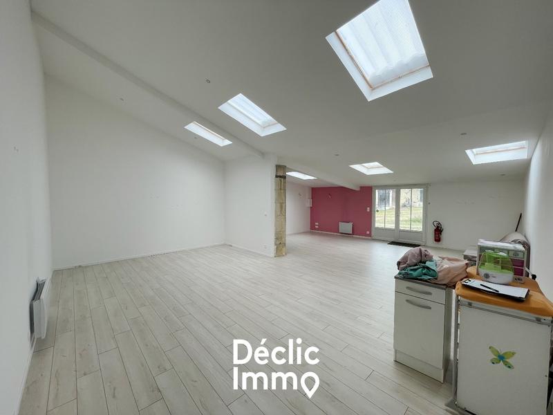 Maison - 338 m² - 8 pièces