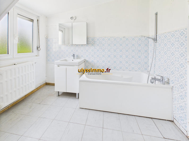 Maison - 83 m² - 5 pièces