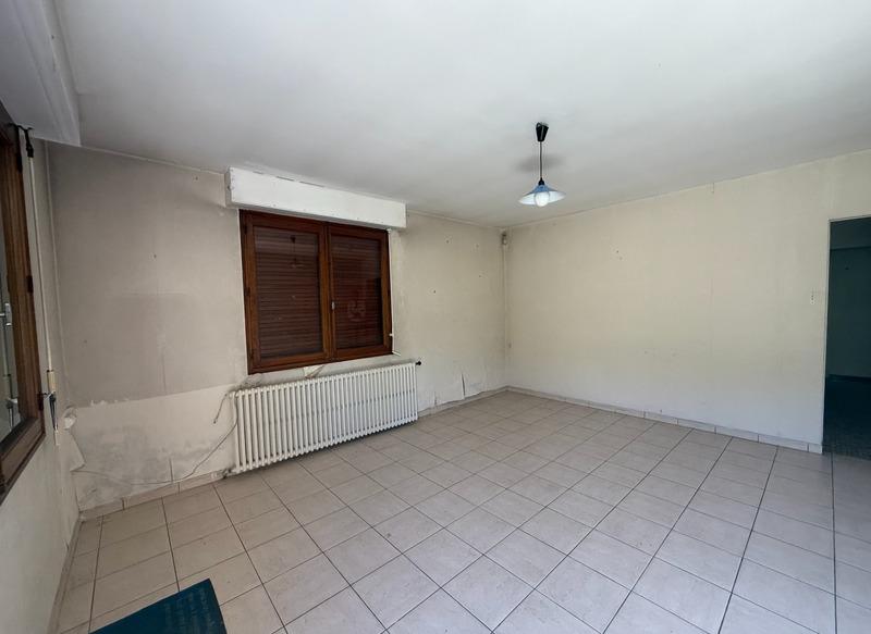 Maison - 250 m² - 6 pièces