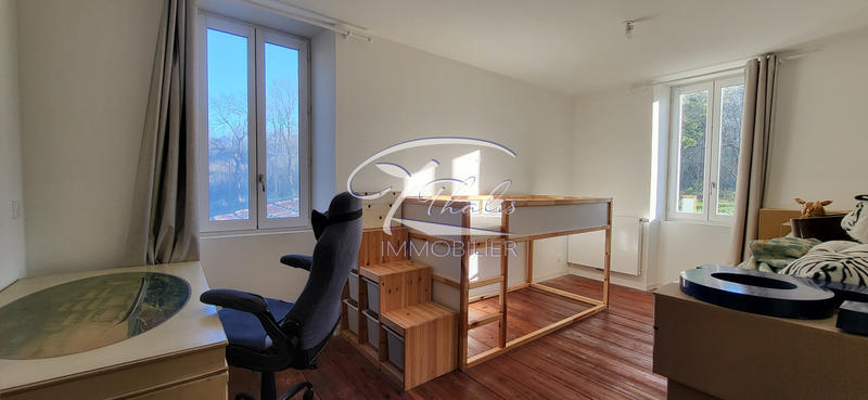 Maison ancienne - 226 m² - 10 pièces