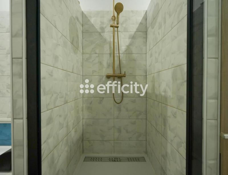 Demeure - 380 m² - 6 pièces