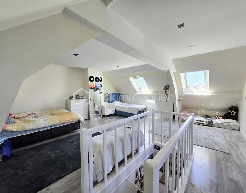 Maison - 137 m² - 6 pièces