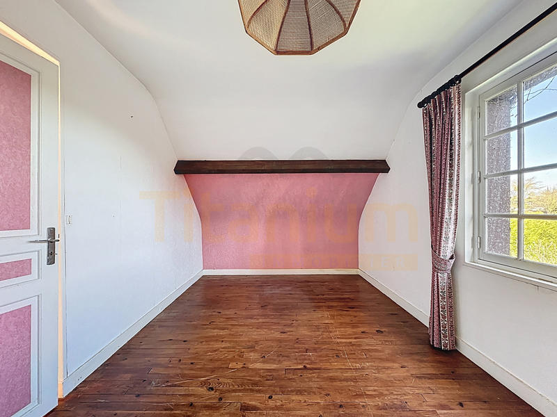 Maison - 94 m² - 5 pièces