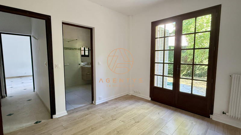 Maison - 165 m² - 6 pièces