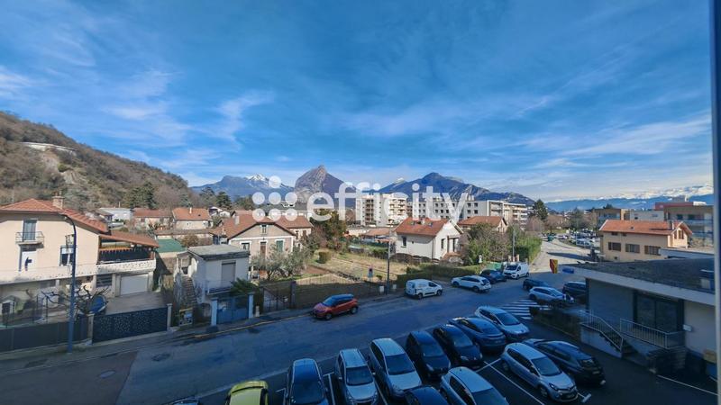 Appartement ancien - 53 m² - 3 pièces