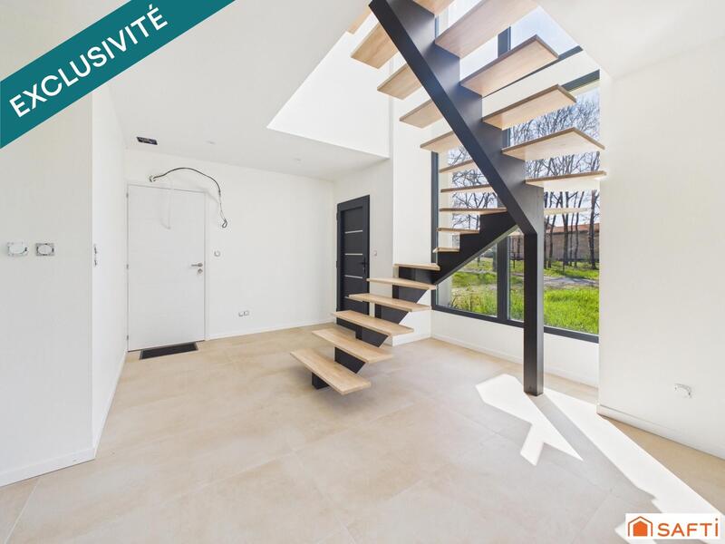 Maison - 140 m² - 5 pièces