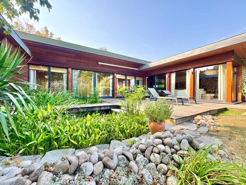 Maison - 195 m² - 7 pièces