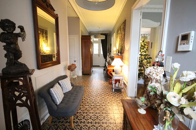 Maison de maîtres - 273 m² - 11 pièces