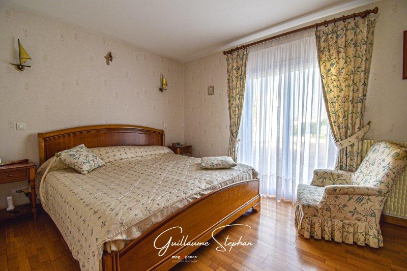 Maison - 151 m² - 5 pièces