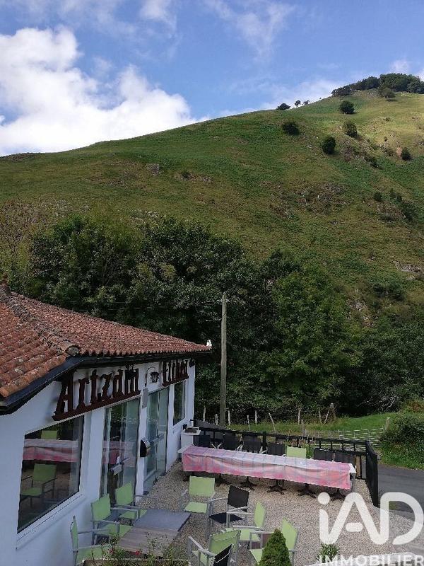 Maison - 700 m² - 15 pièces