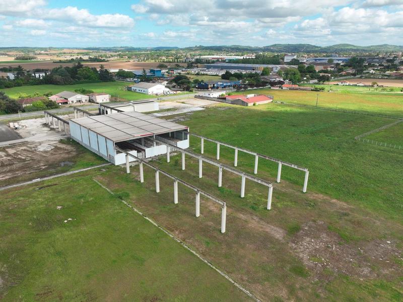 Local commercial - 5 100 m² - 1 pièce