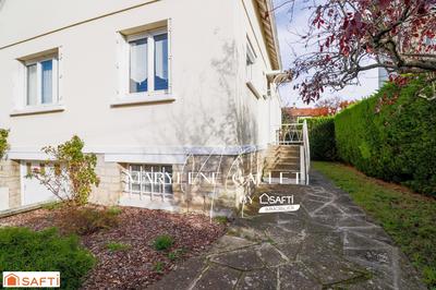 Maison - 90 m² - 5 pièces