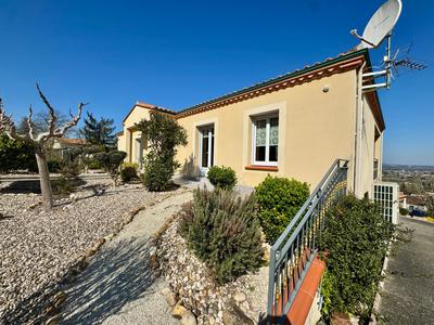 Maison - 230 m² - 8 pièces