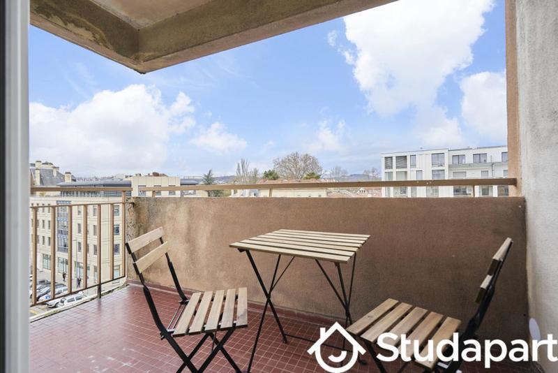 Chambre - 11 m² - 1 pièce