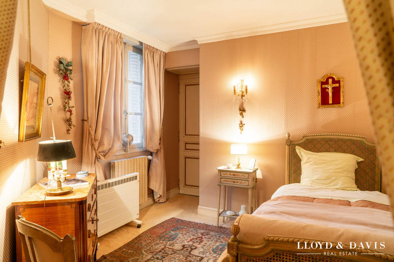 Viager - Manoir - 355 m² - 16 pièces