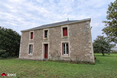 Demeure - 185 m² - 6 pièces