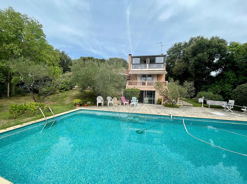 Maison - 152 m² - 6 pièces