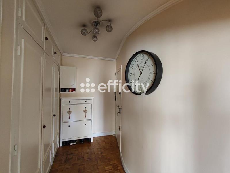 Appartement - 100 m² - 5 pièces