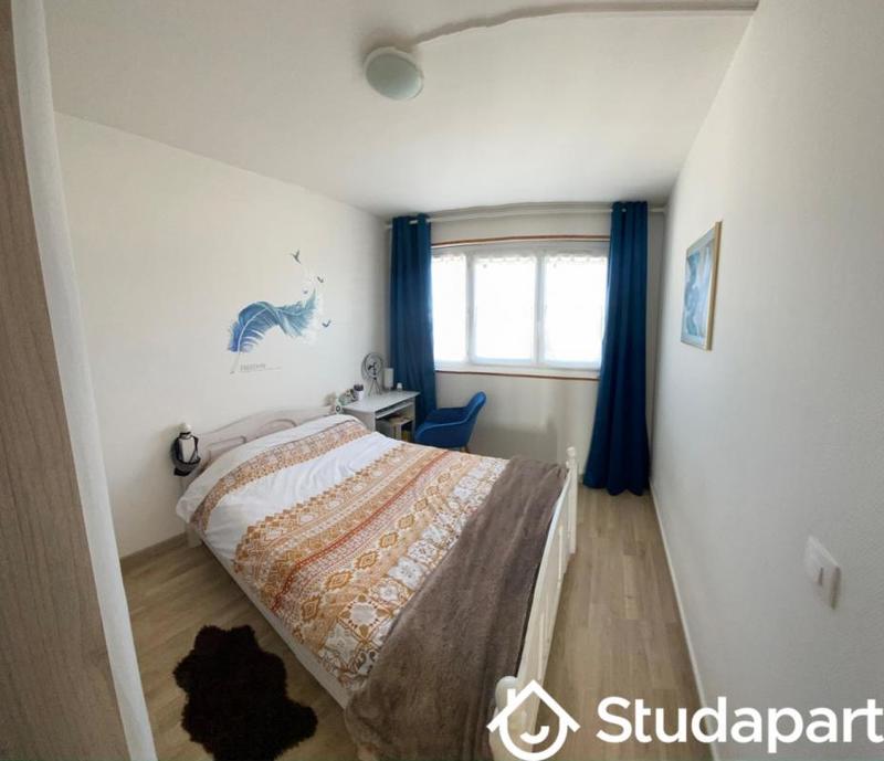 Chambre - 13 m² - 1 pièce