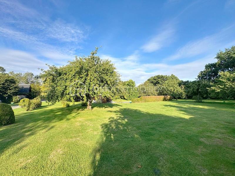 Propriété - 290 m² - 10 pièces