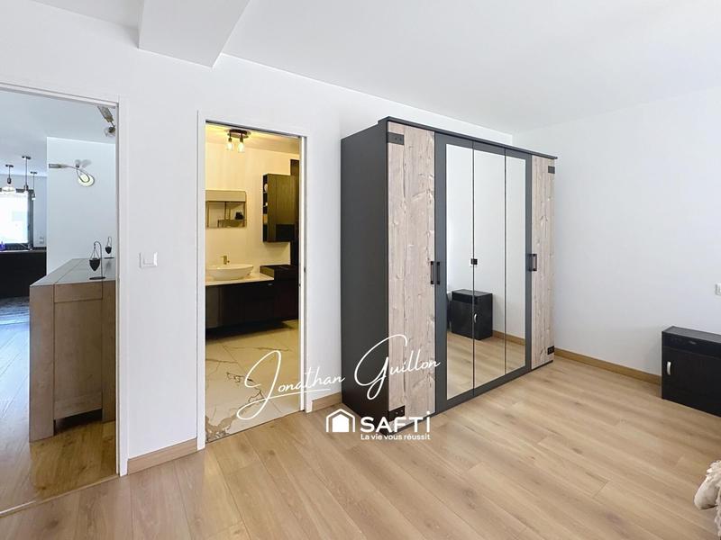 Maison - 181 m² - 7 pièces